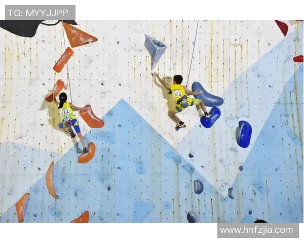 南京攀岩队的团队协作之道：揭秘攀岩巨献背后的默契与拼搏精神